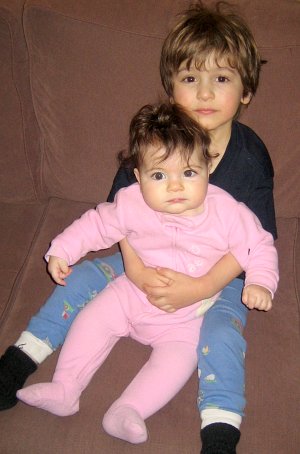 Max Holding Esmé.